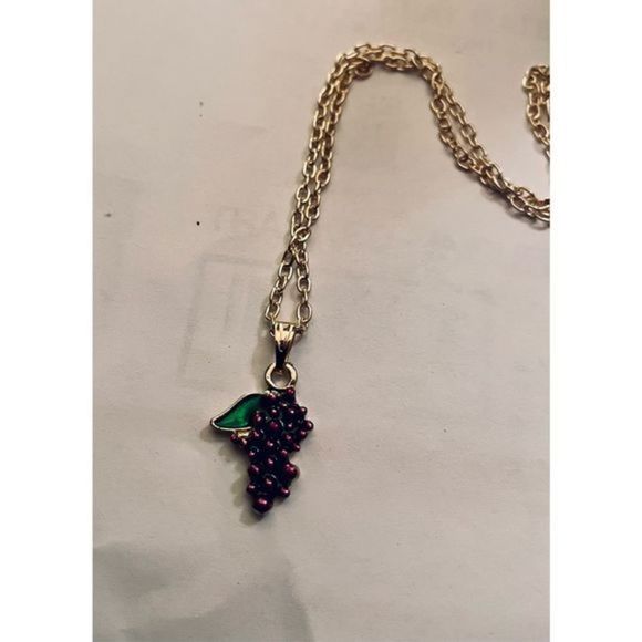 PRETTY GOLD GRAPE VINE NECKLACE - Picture 4 of 6